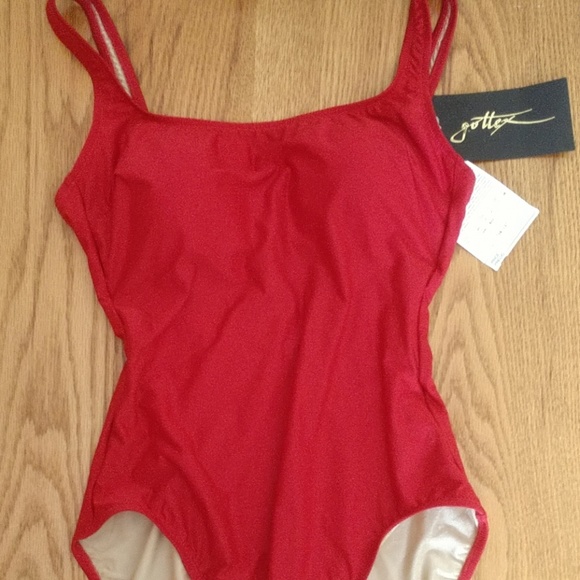 #8 NWT BAYWATCH REVIVAL RED TANK SUIT Gottex - Picture 2 of 12